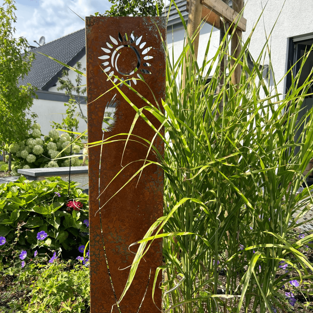 Gartenstele "Gras mit Sonne" aus Cortenstahl