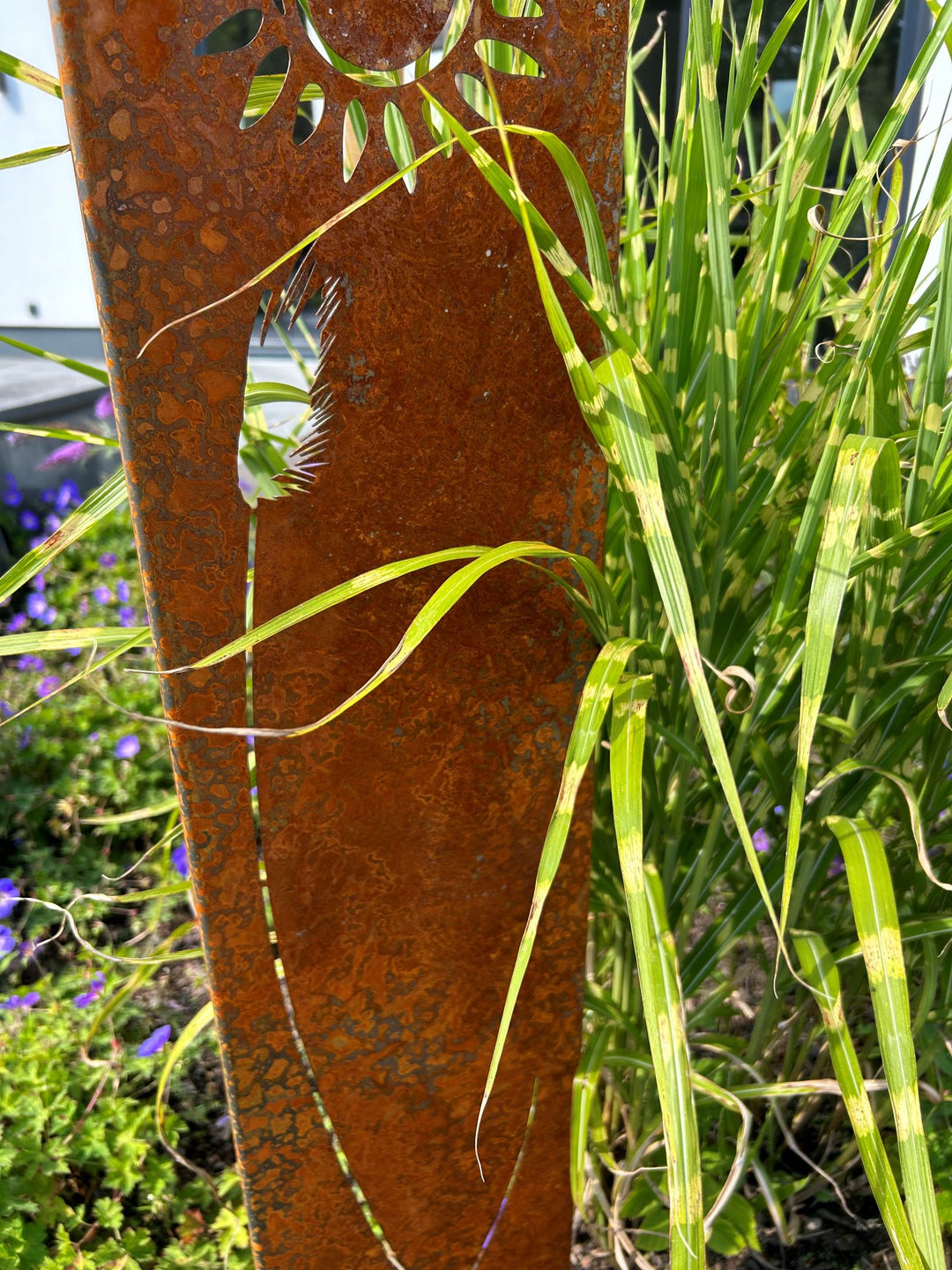 Gartenstele "Gras mit Sonne" aus Cortenstahl