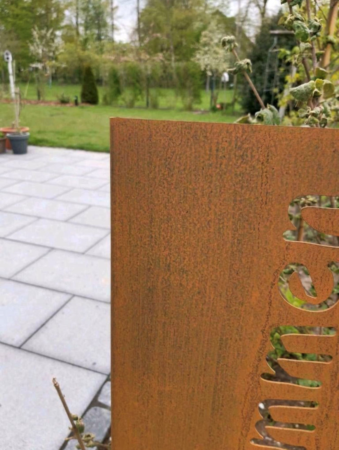 Gartenstele "Willkommen" aus Cortenstahl