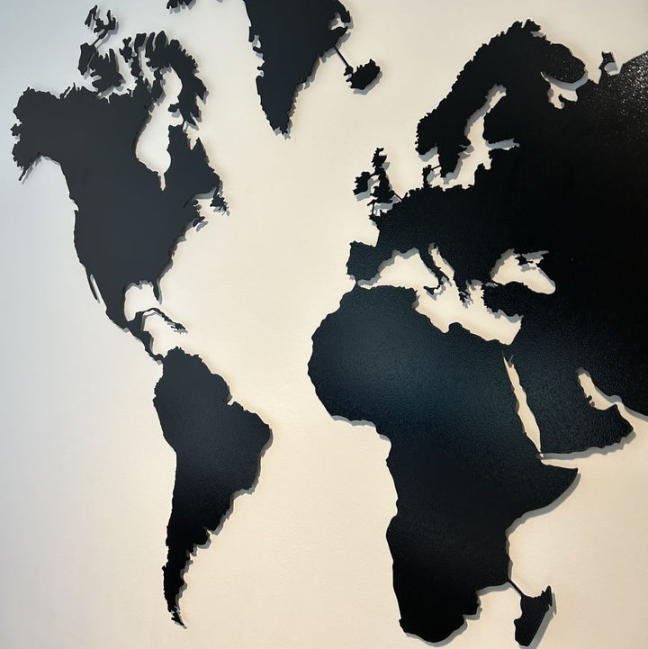 Weltkarte in Schwarz glänzend